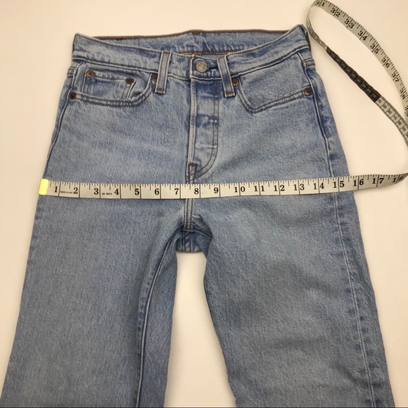 VTG Levi’s 501 Ass Rip / Butt Rip Jeans wedgie fit - Picture 4 of 8